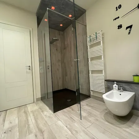 Al Borgonuovo Nocleg ze śniadaniem 4*