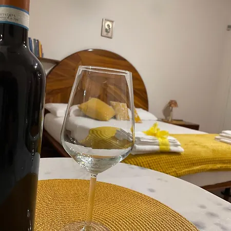 Al Borgonuovo Nocleg ze śniadaniem Asti