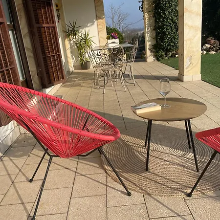 Al Borgonuovo Nocleg ze śniadaniem Asti